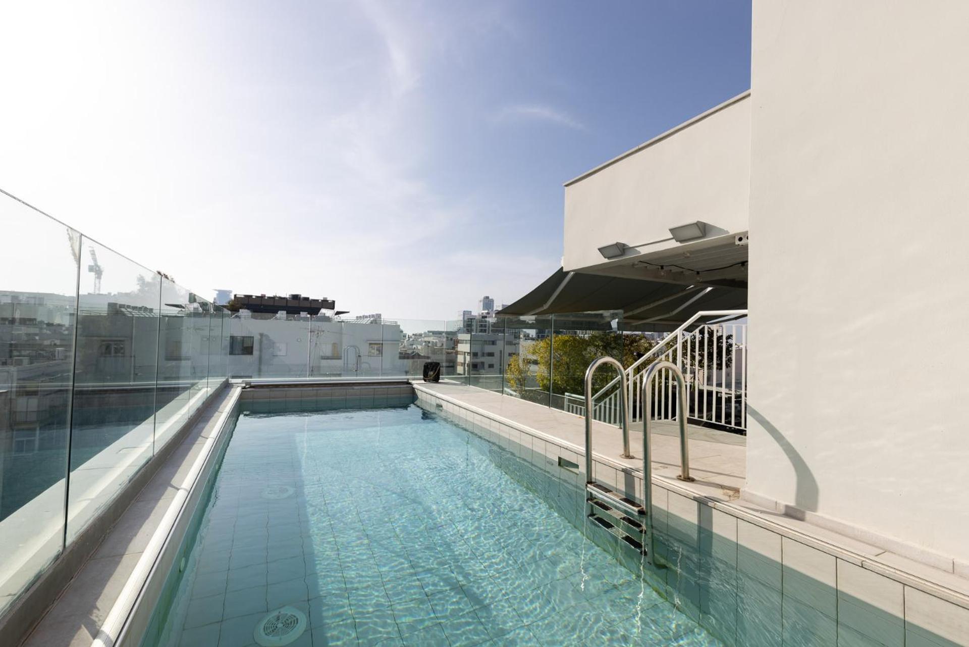 Stunning Penthouse - Private Pool Tel Aviv